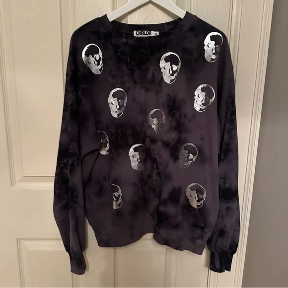 ⭐️Host Pick ⭐️ CHRLDR Skull Crewneck Sweatshirt - Picture 4 of 5